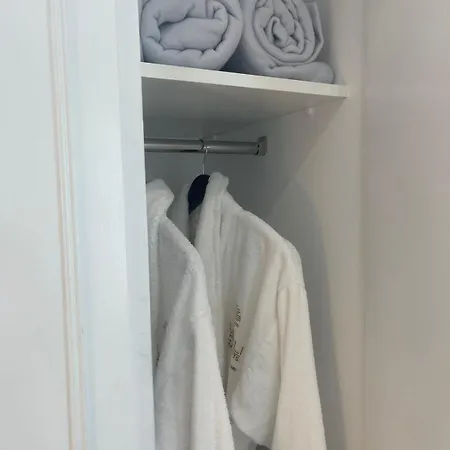 Апартаменты Lazuli Sea View Beachfront Ap 253