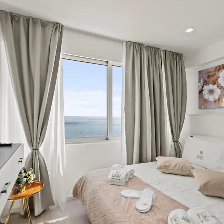 Lazuli Sea View Beachfront Ap 253 Appartamento Larnaca