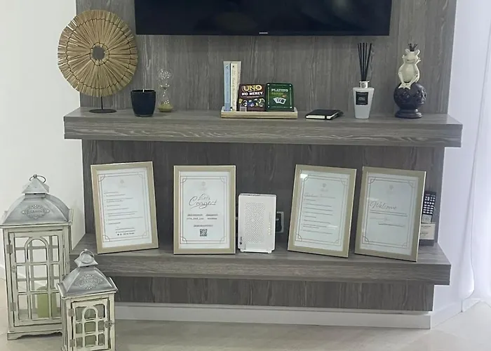 Апартаменти Lazuli Sea View Beachfront Ap 253 *