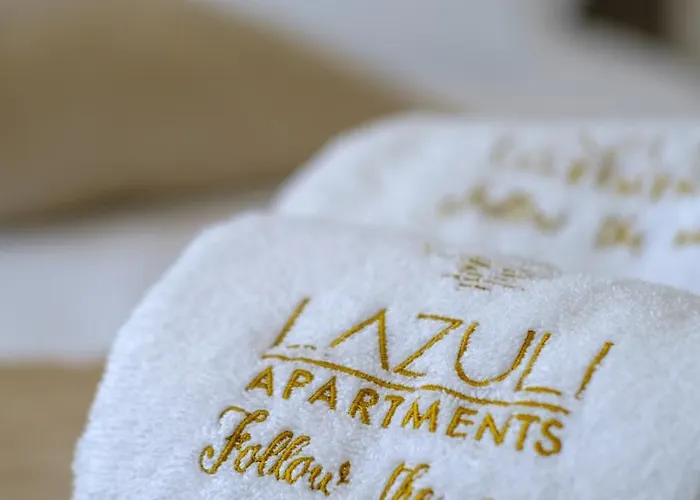 Апартаменти Lazuli Sea View Beachfront Ap 253